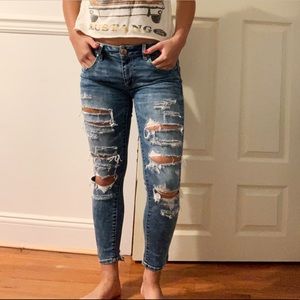 American eagle low rise distressed skinny jeans